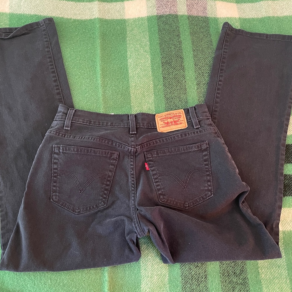 Levi's 550 Relaxed Boot Cut: Black Size 6 SHORT